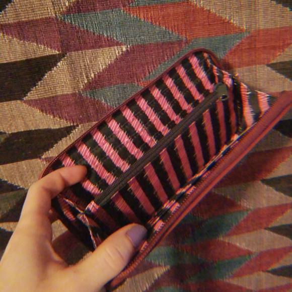 Vera Bradley Red Wristlest Wallet - Picture 5 of 5